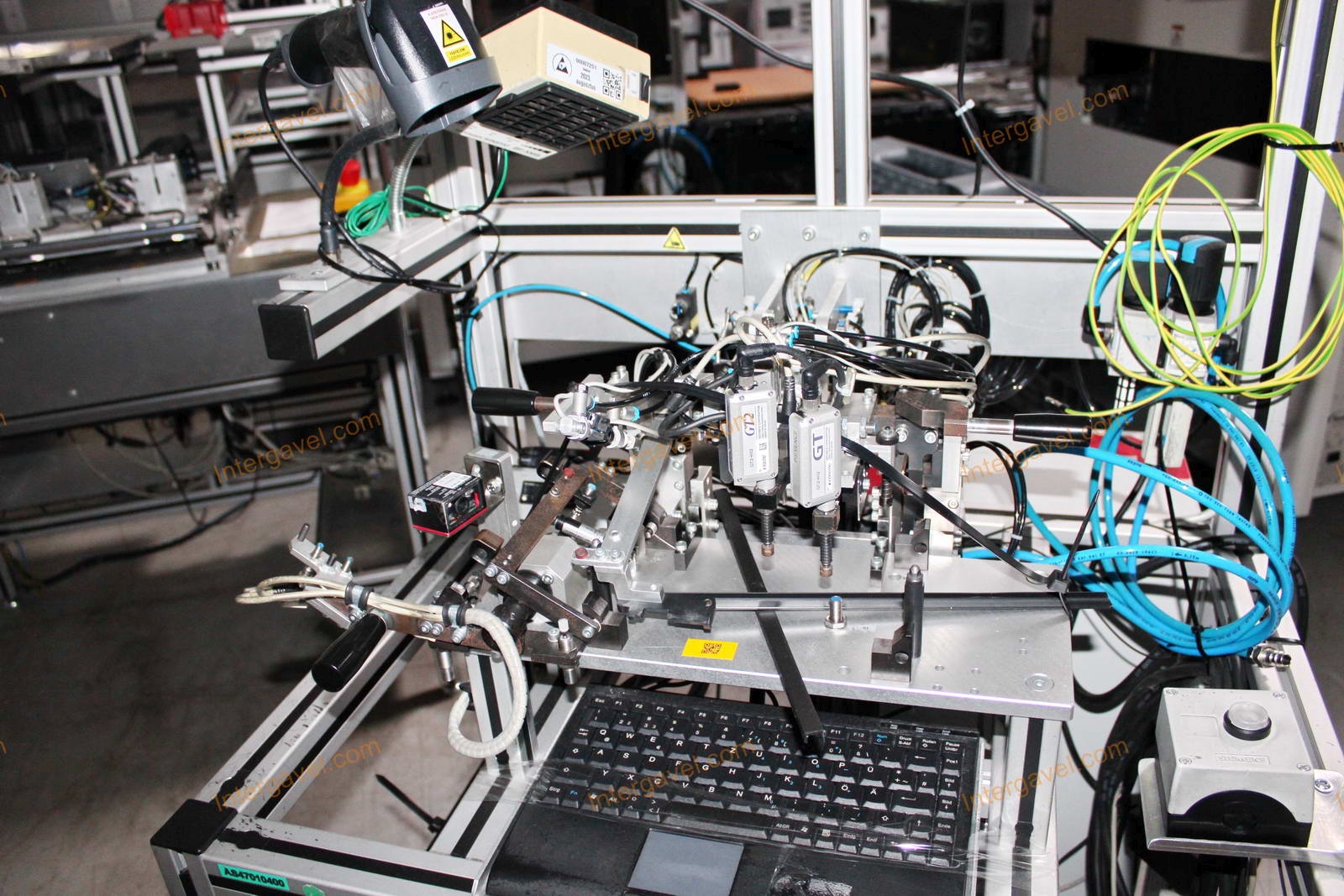 Bontott szerelő munkahely 8