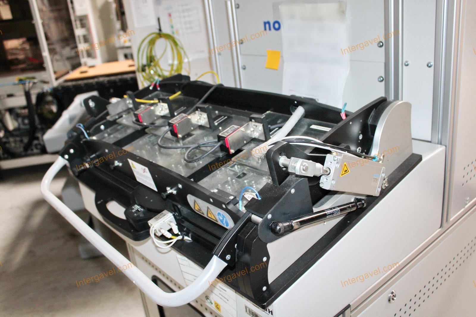 Bontott teszt szekrény 20