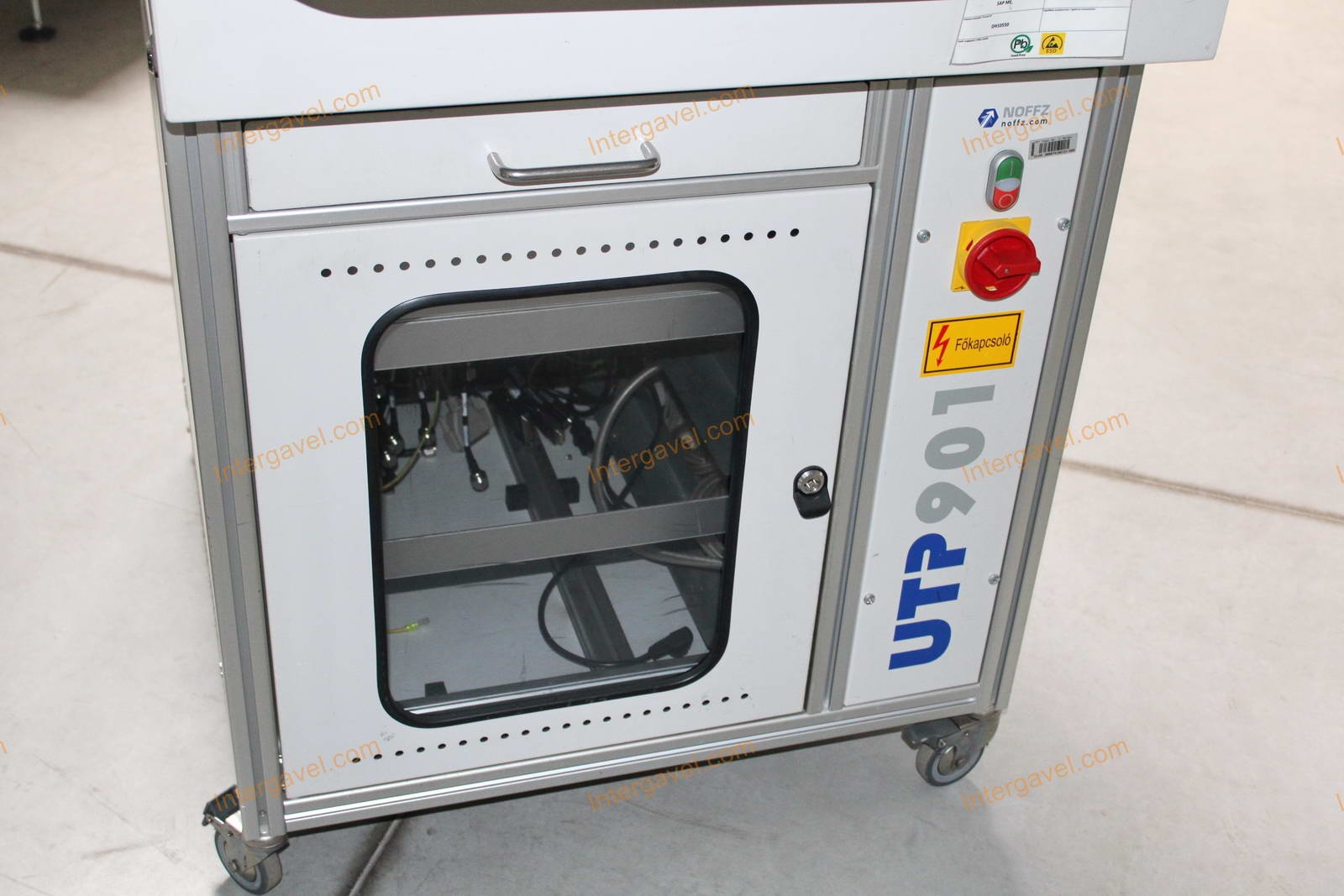 Bontott teszt szekrény 22