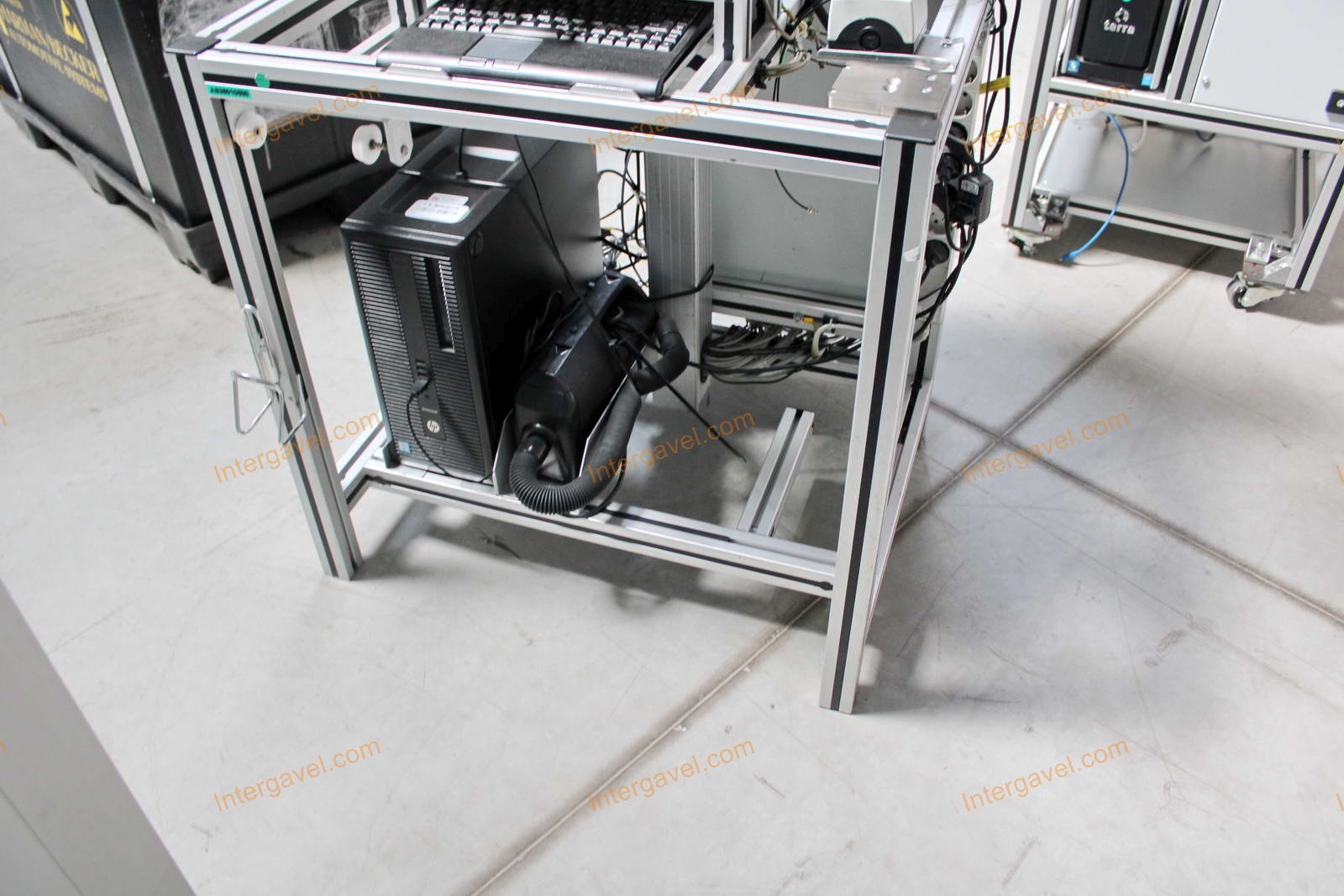 Bontott szerelő munkahely 11