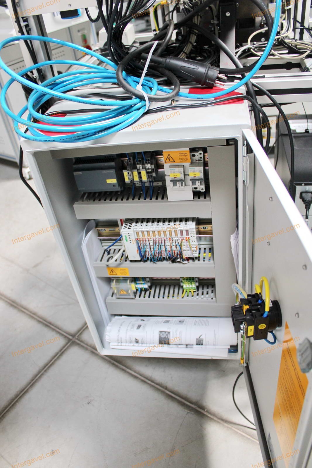 Bontott szerelő munkahely 12