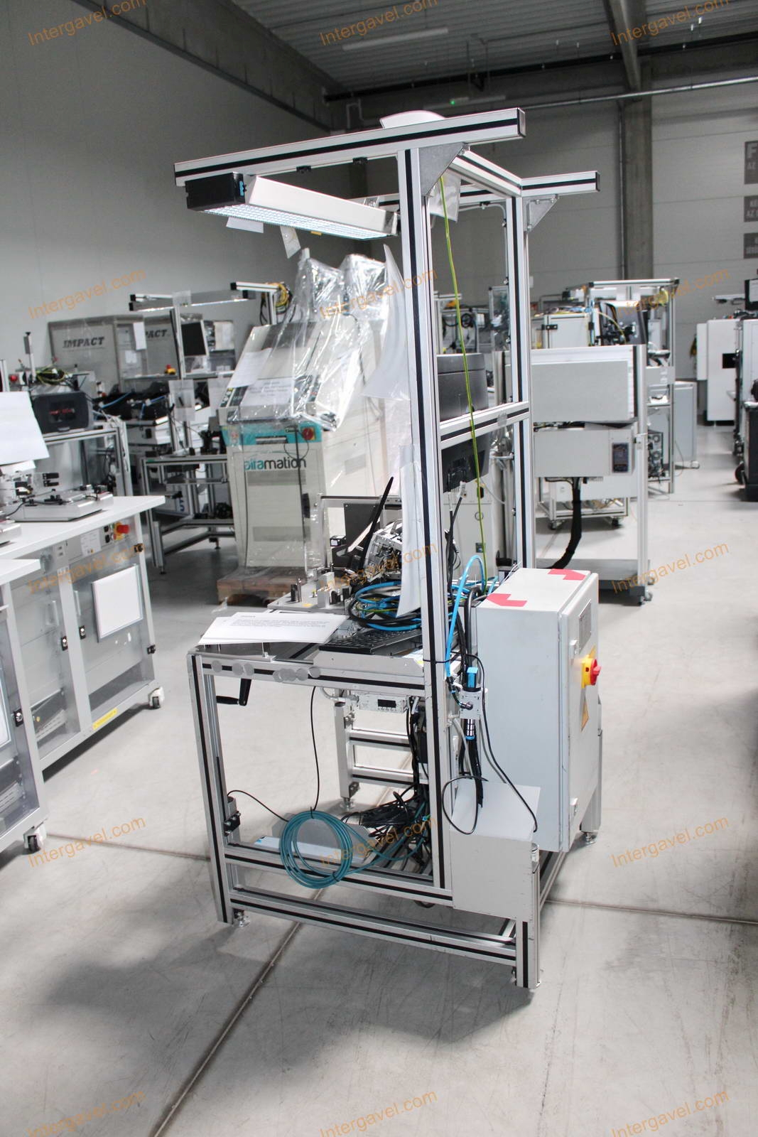 Bontott szerelő munkahely 2