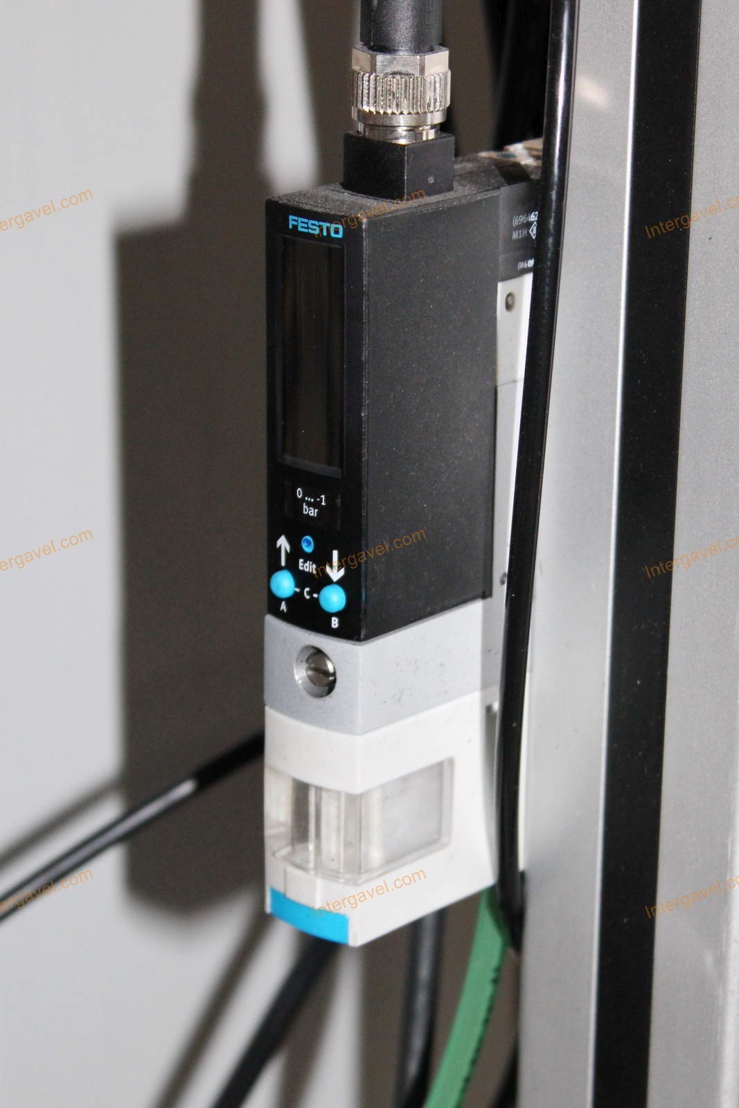 Bontott szerelő munkahely 13