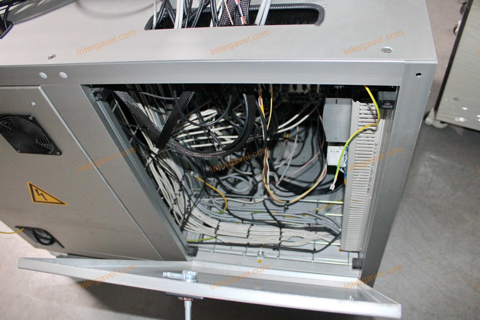 Bontott teszt munkahely 12