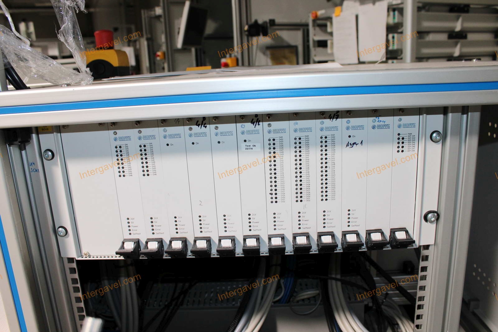 Bontott teszt szekrény 13