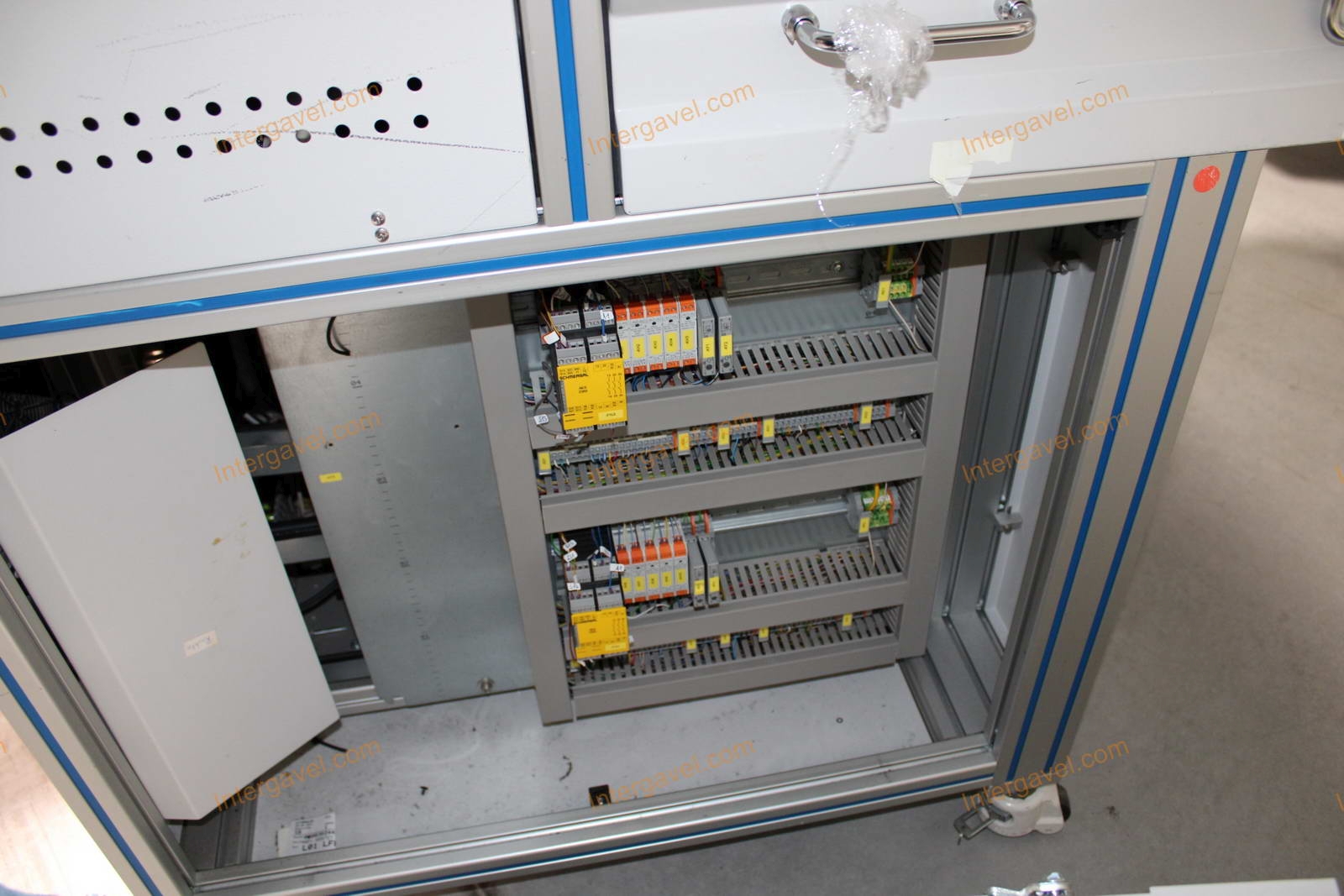 Bontott teszt szekrény 14