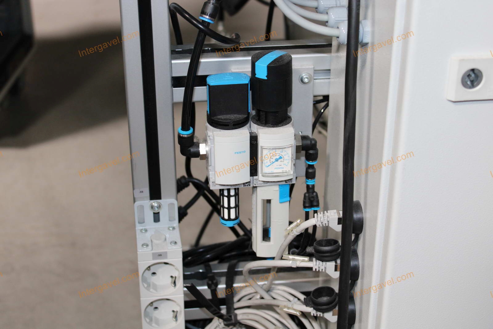 Bontott teszt munkahely 4