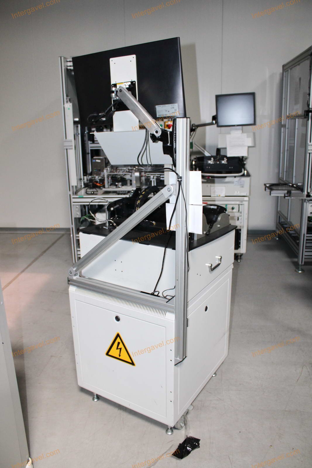 Bontott teszt szekrény 2