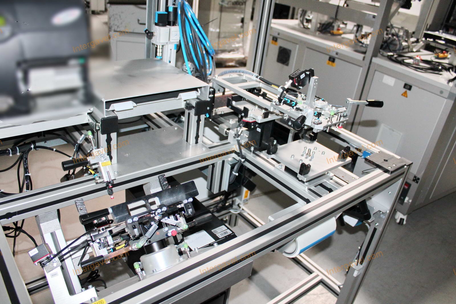 Bontott szerelő munkahely 4