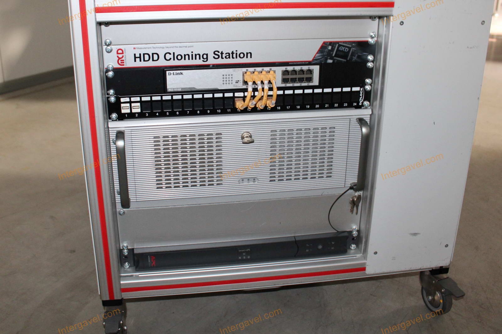 Bontott teszt szekrény 2