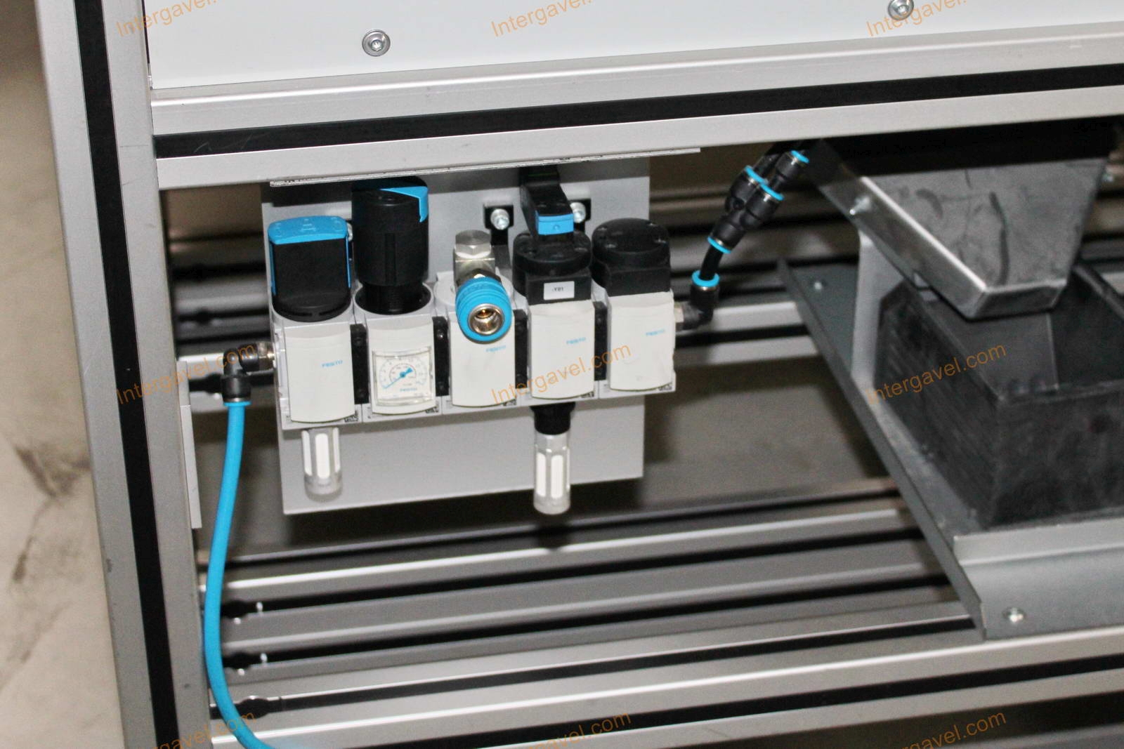 Bontott szerelő célgép 20