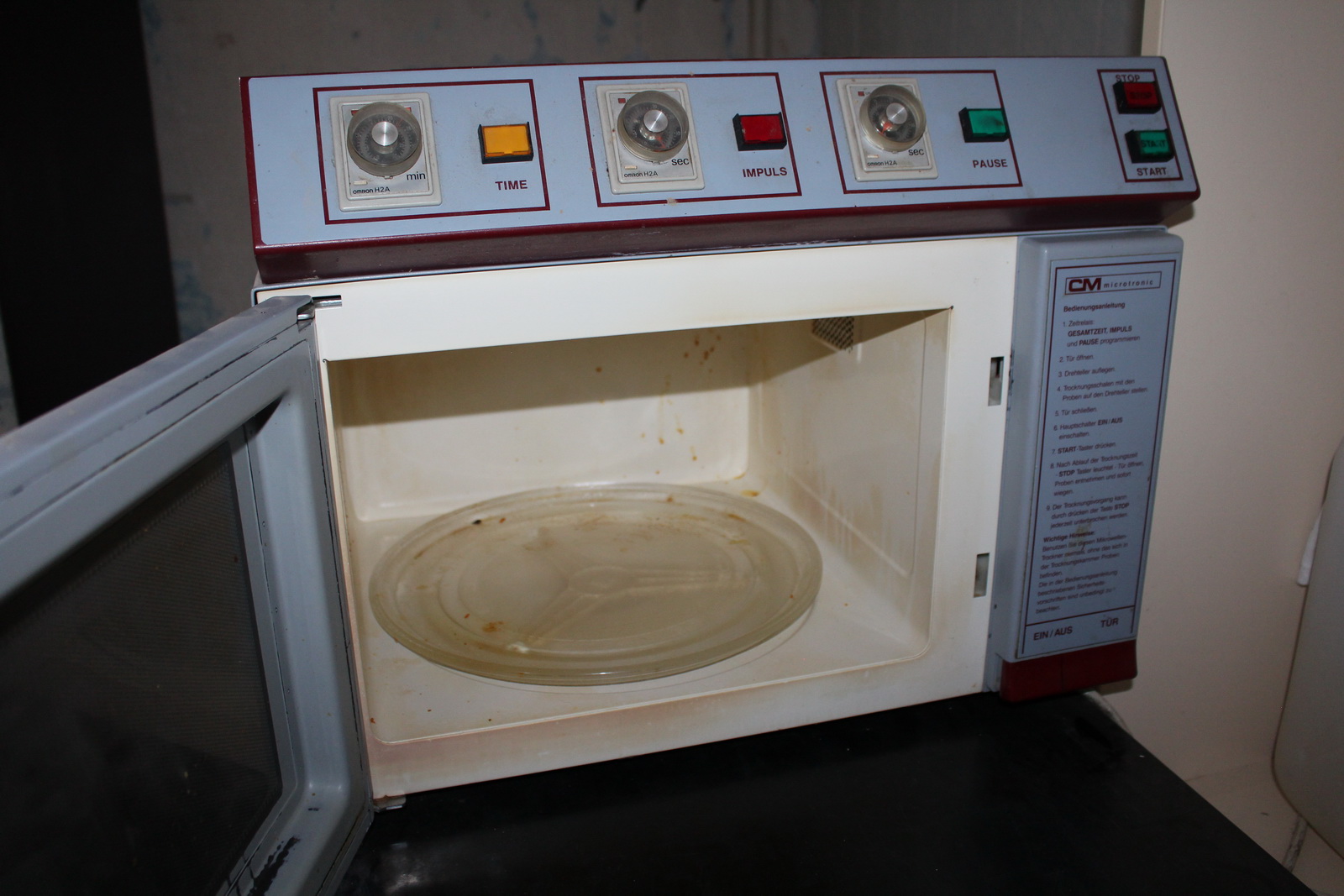 Mikrohullámú sütő 2