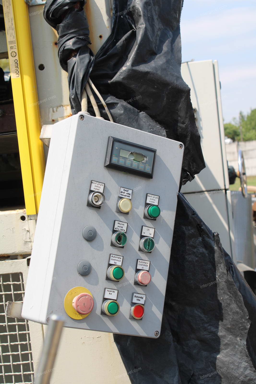 Depalettázó berendezés 8