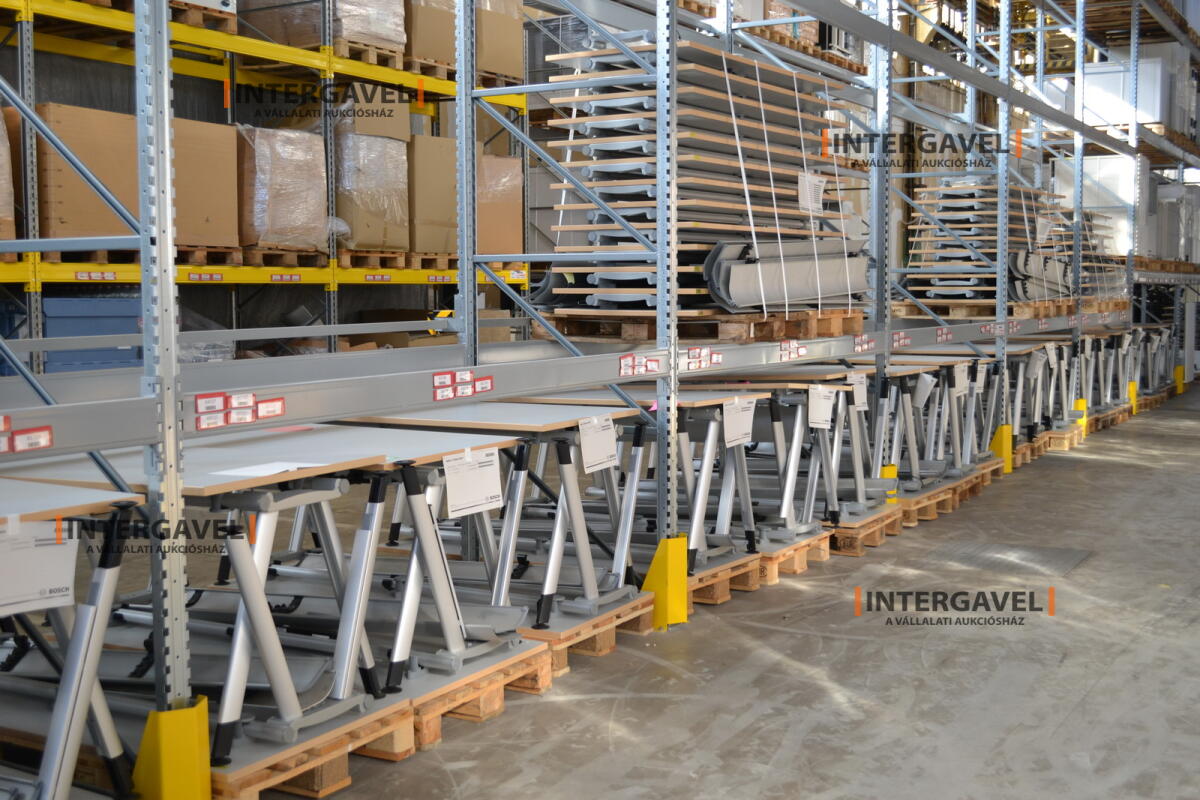 Íróasztal (A-lábú-1800 mm széles) 2