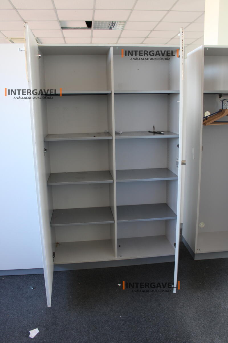 Polcos szekrény 2
