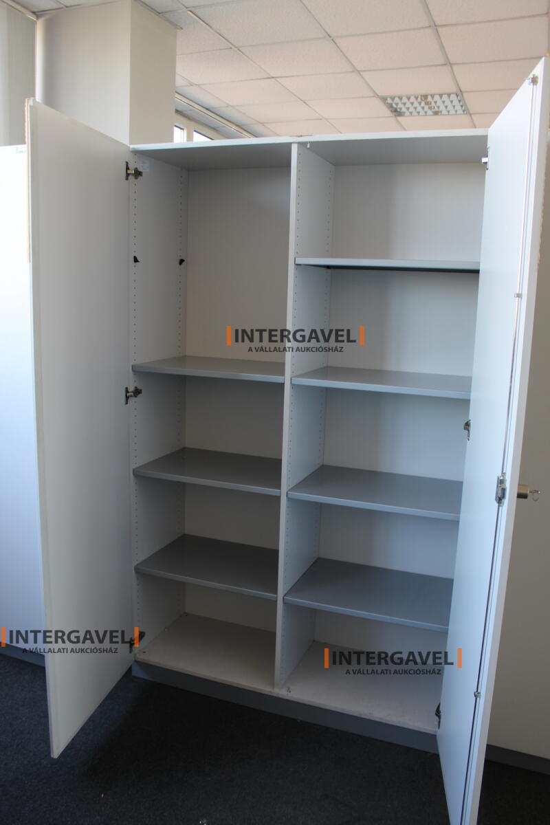 Polcos szekrény 3