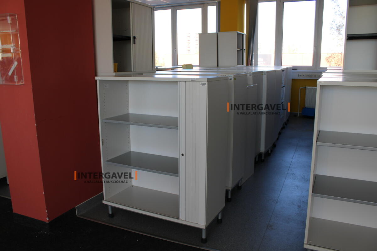 Redőnyös szekrény (1000 mm széles-fém lábrésszel) 3