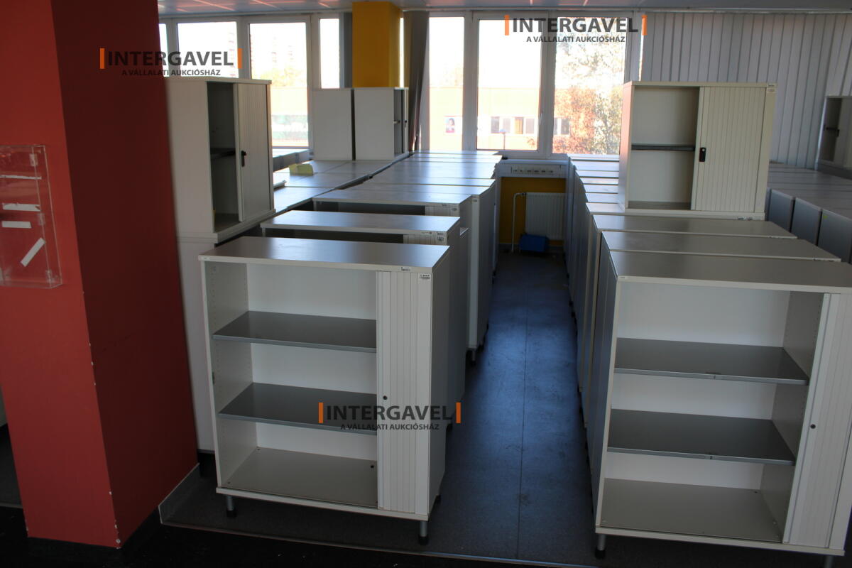 Redőnyös szekrény (1000 mm széles-fém lábrésszel) 4