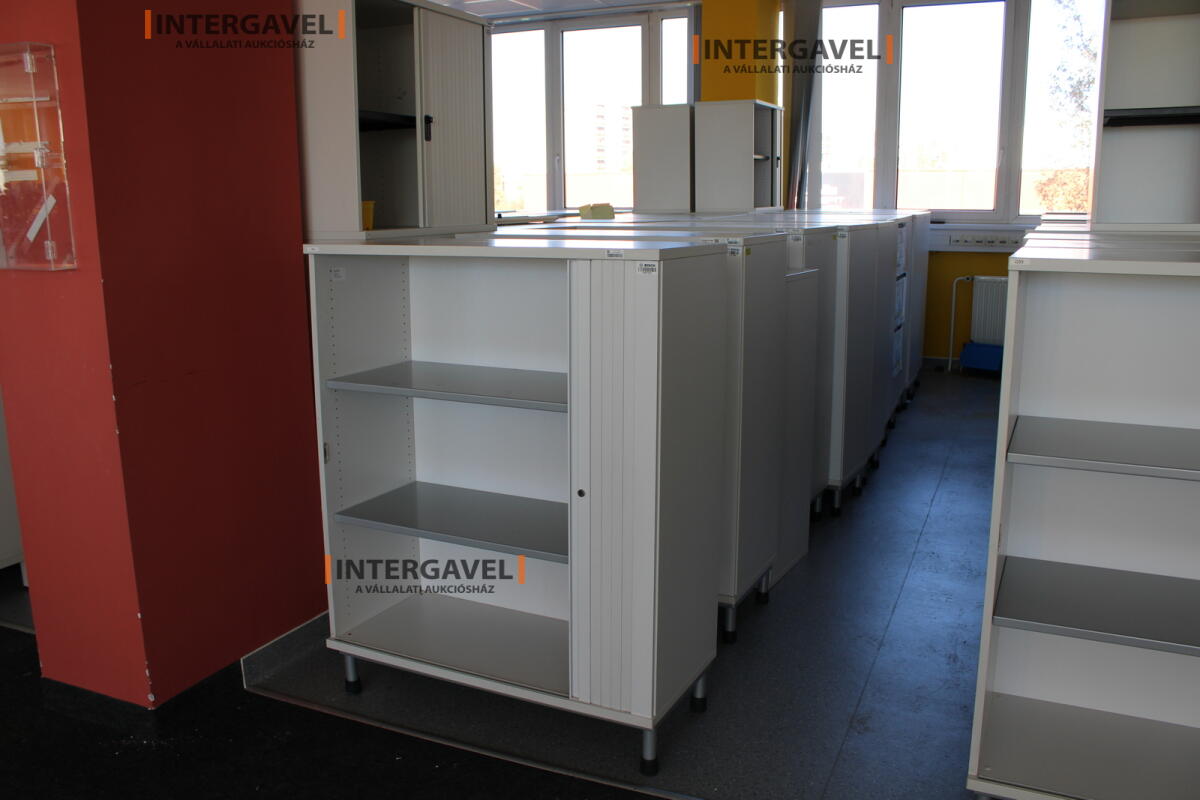 Redőnyös szekrény (1000 mm széles-fém lábrésszel) 3