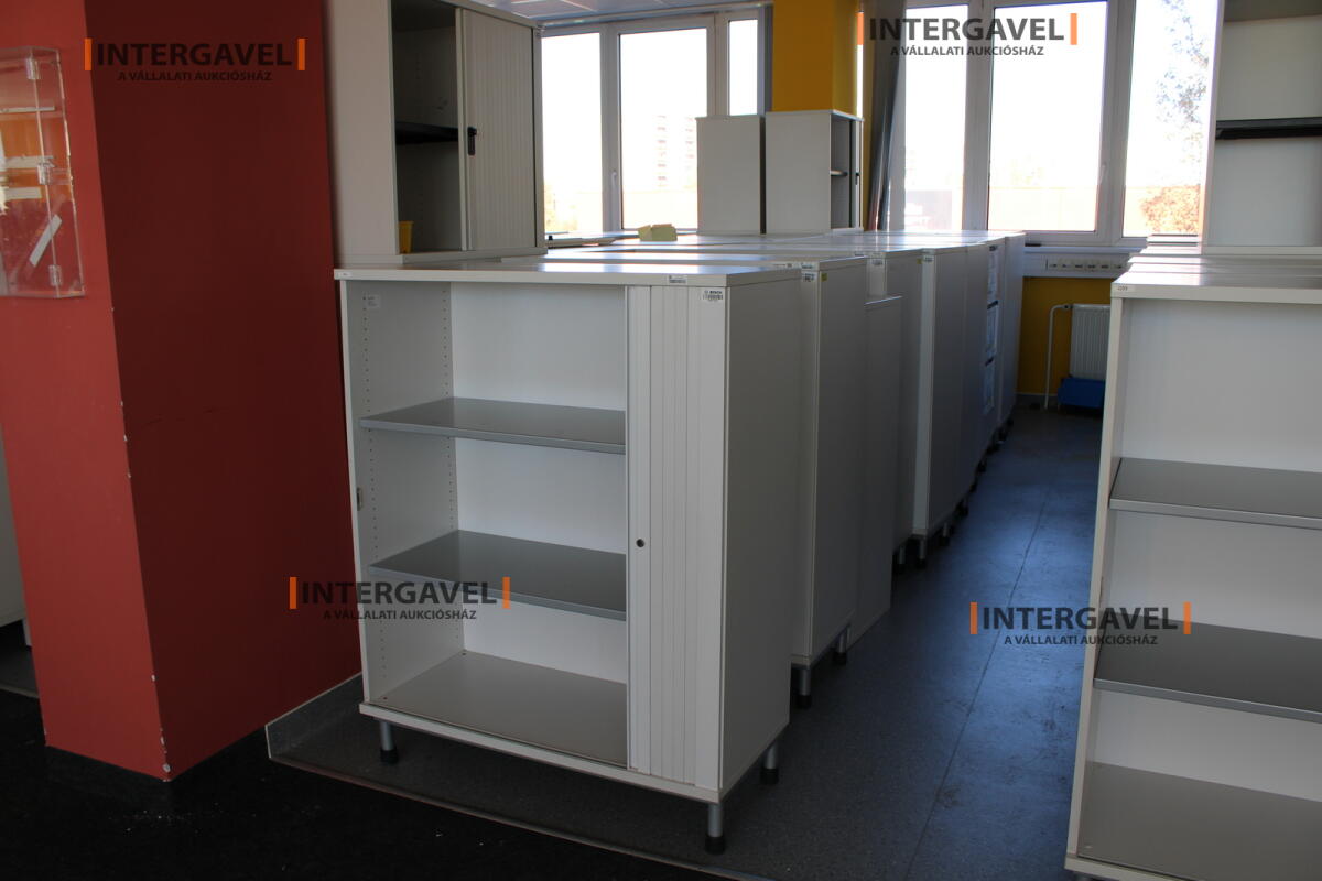 Redőnyös szekrény (1000 mm széles-fém lábrésszel) 3