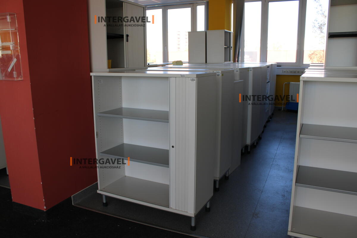 Redőnyös szekrény (1000 mm széles-fém lábrésszel) 3