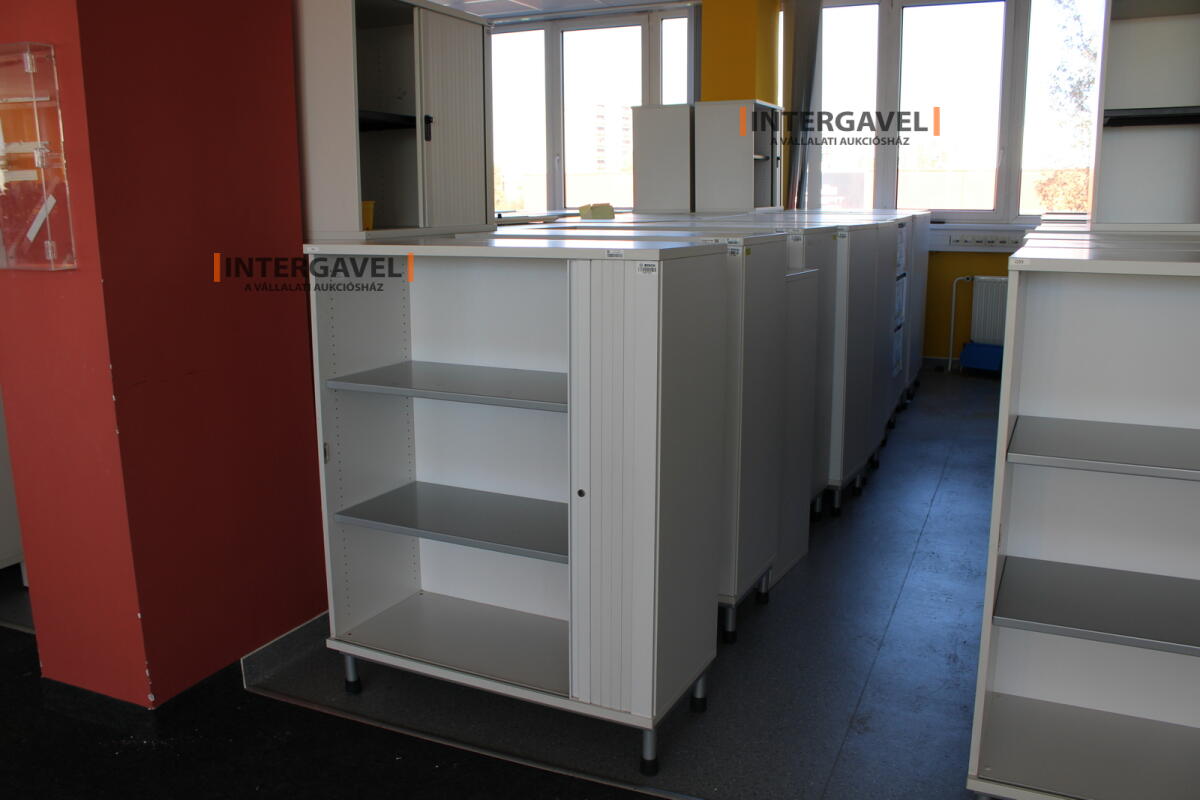 Redőnyös szekrény (1000 mm széles-fém lábrésszel) 3