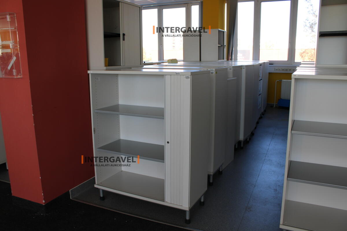 Redőnyös szekrény (1000 mm széles-fém lábrésszel) 3