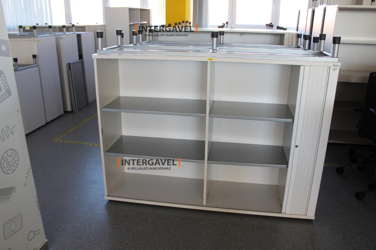 Redőnyös szekrény (1600 mm széles-fém lábrésszel) 2