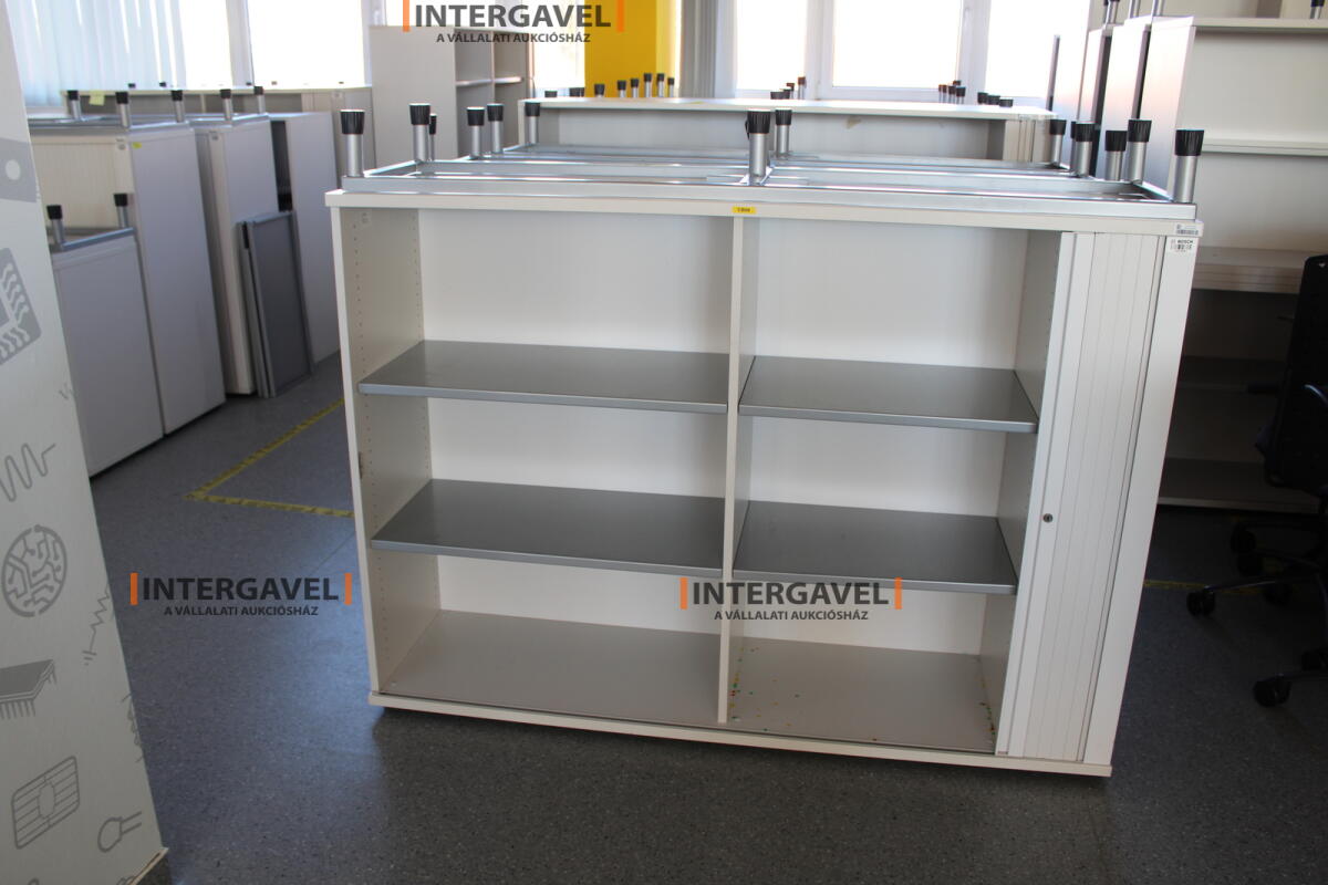 Redőnyös szekrény (1600 mm széles-fém lábrésszel) 2