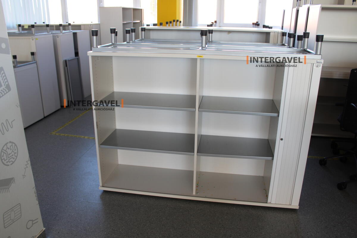 Redőnyös szekrény (1600 mm széles-fém lábrésszel) 2