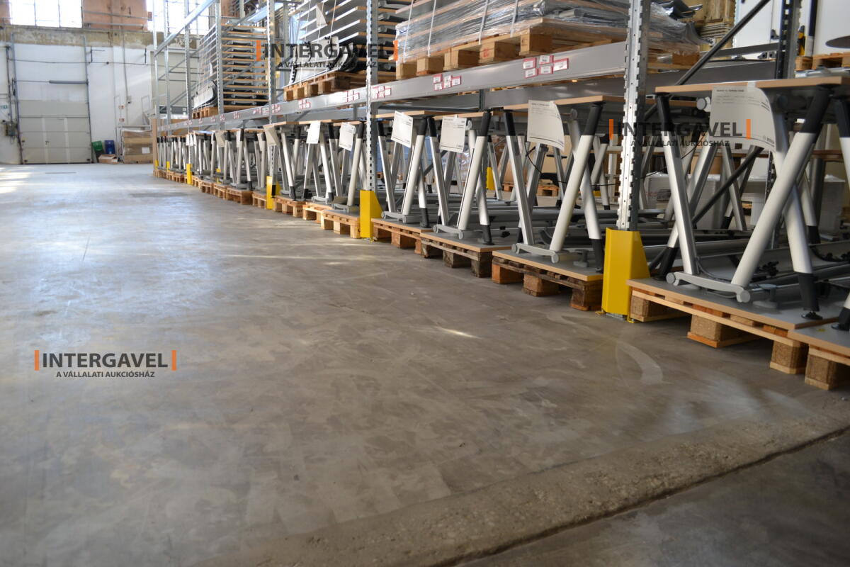 Íróasztal (A-lábú-1800 mm széles) 3