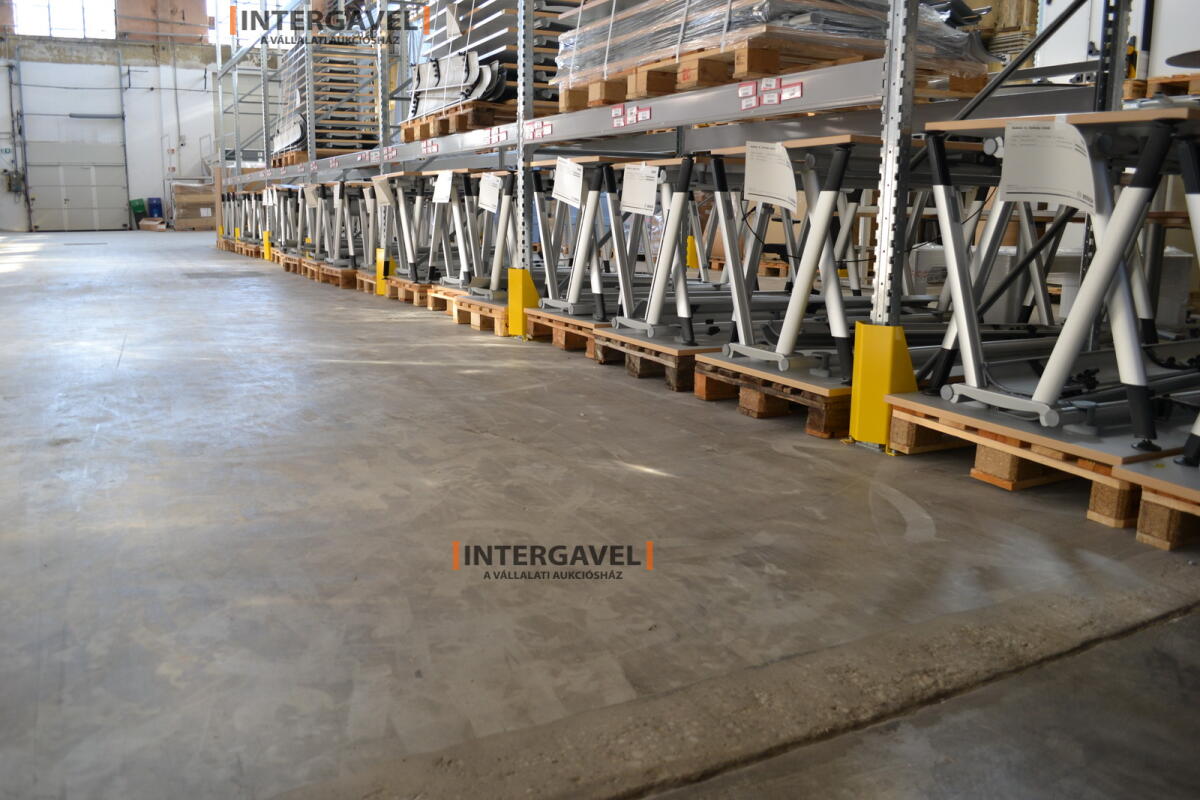 Íróasztal (A-lábú-1800 mm széles) 3