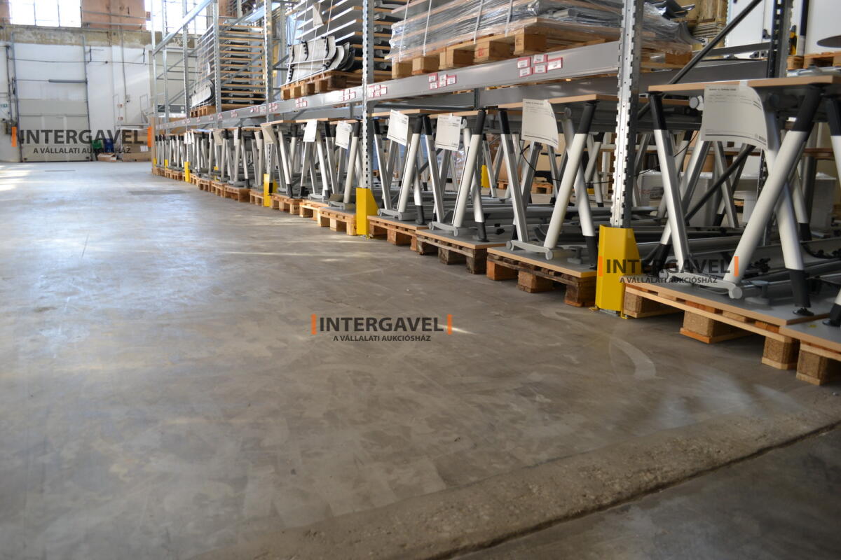 Íróasztal (A-lábú-1800 mm széles) 3