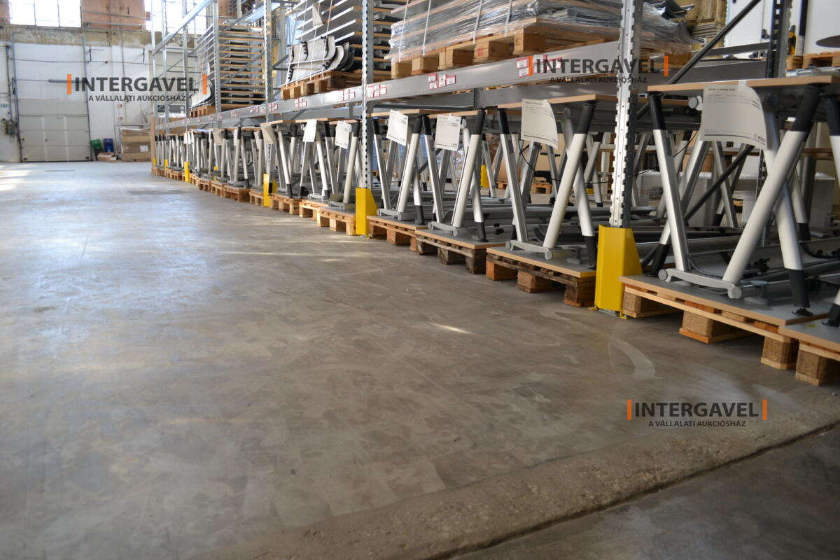 Íróasztal (A-lábú-1800 mm széles) 3