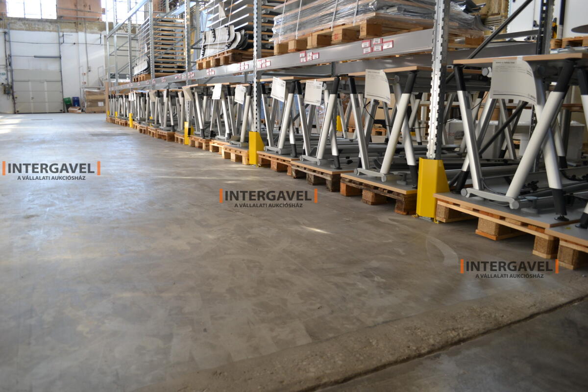 Íróasztal (A-lábú-1800 mm széles) 3