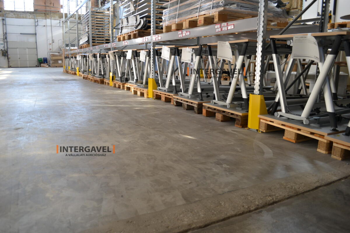 Íróasztal (A-lábú-1800 mm széles) 3