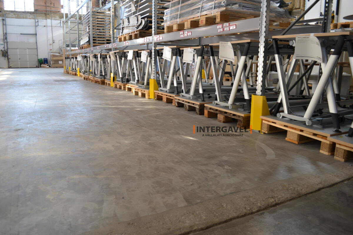 Íróasztal (A-lábú-1800 mm széles) 3