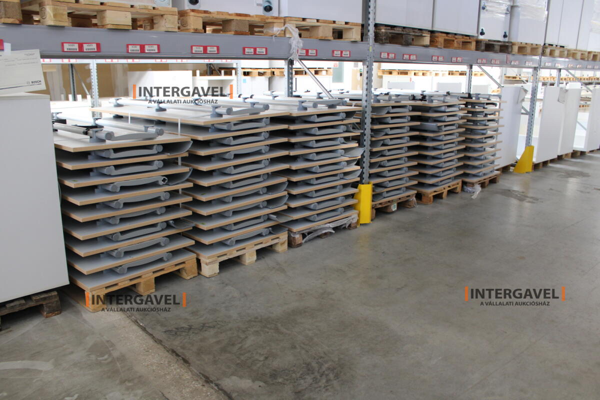 Íróasztal (A-lábú-1800 mm széles) 4