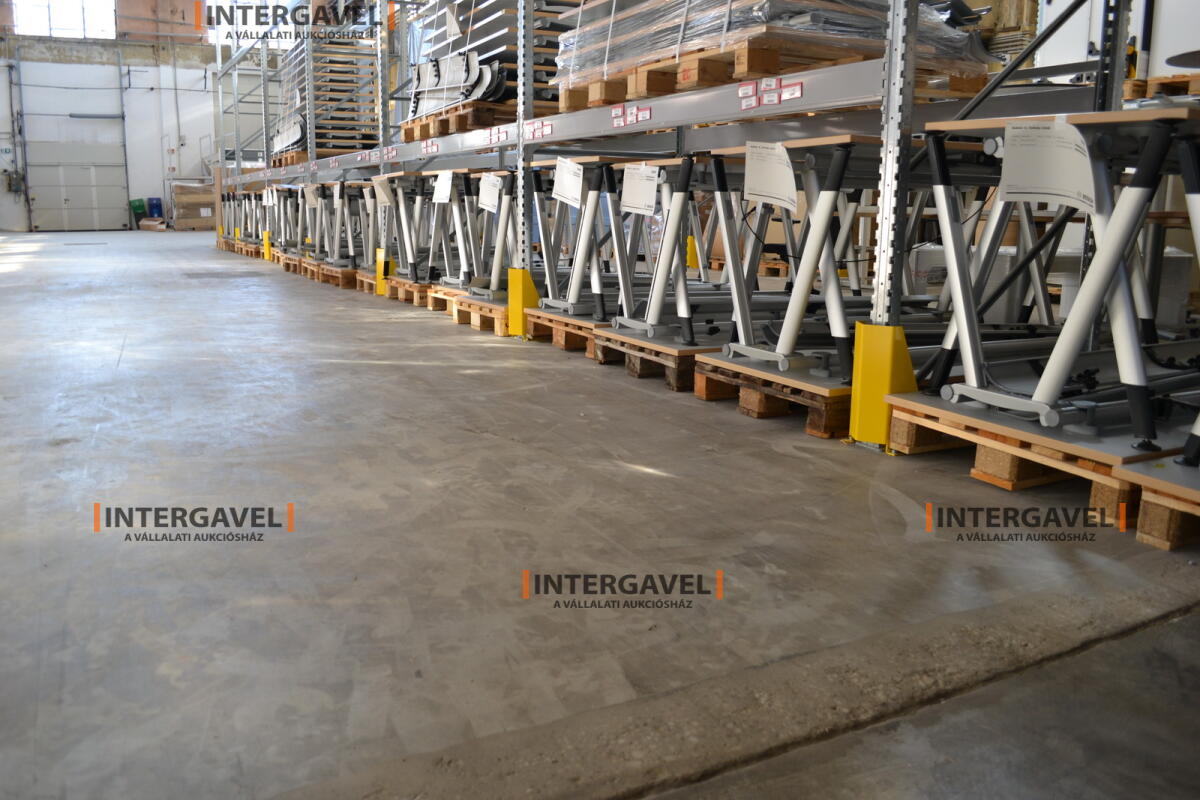 Íróasztal (A-lábú-1800 mm széles) 3