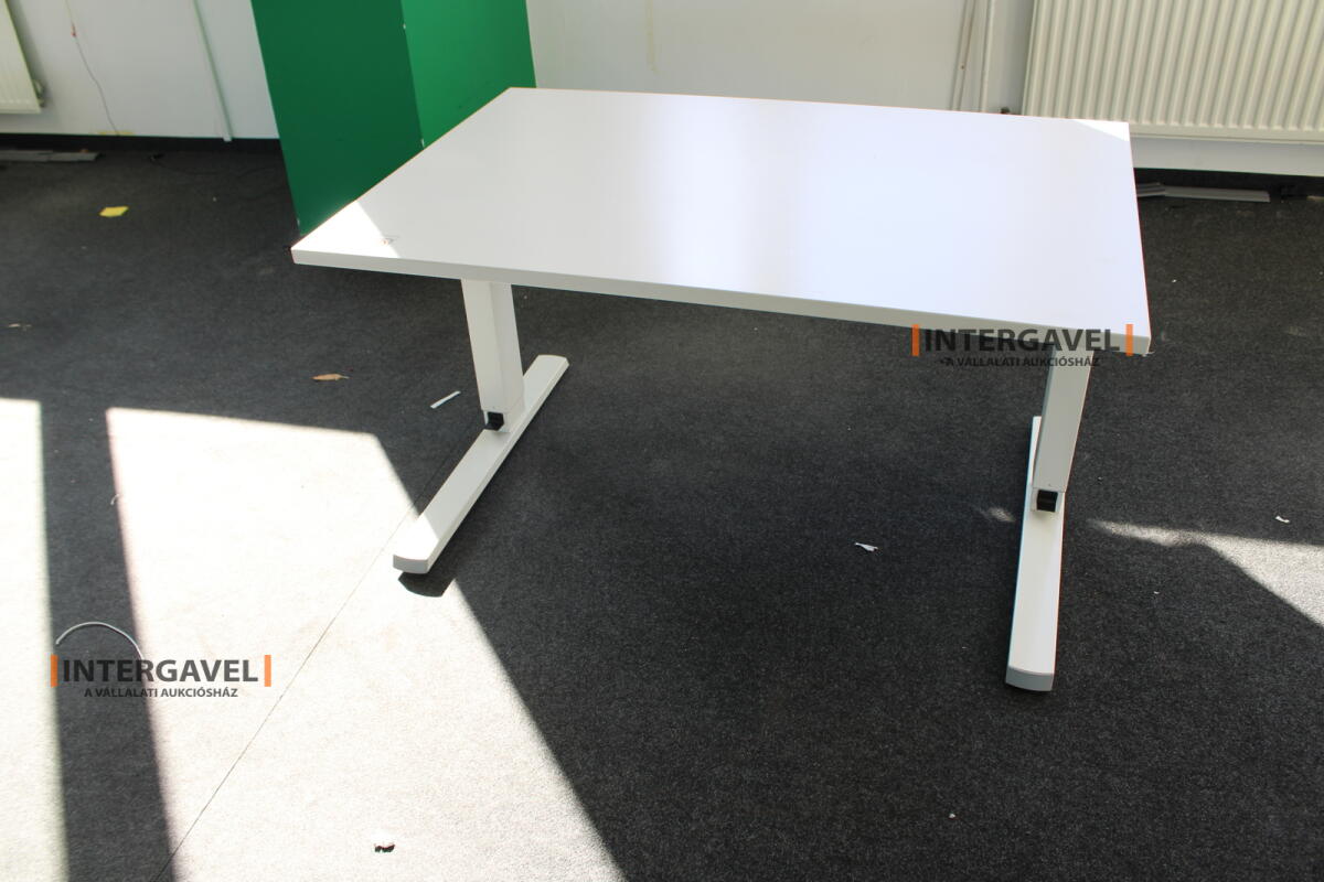 Íróasztal (mechanikusan emelhető-1200 mm) 2