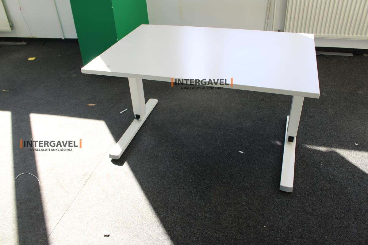 Íróasztal (mechanikusan emelhető-1200 mm) 2