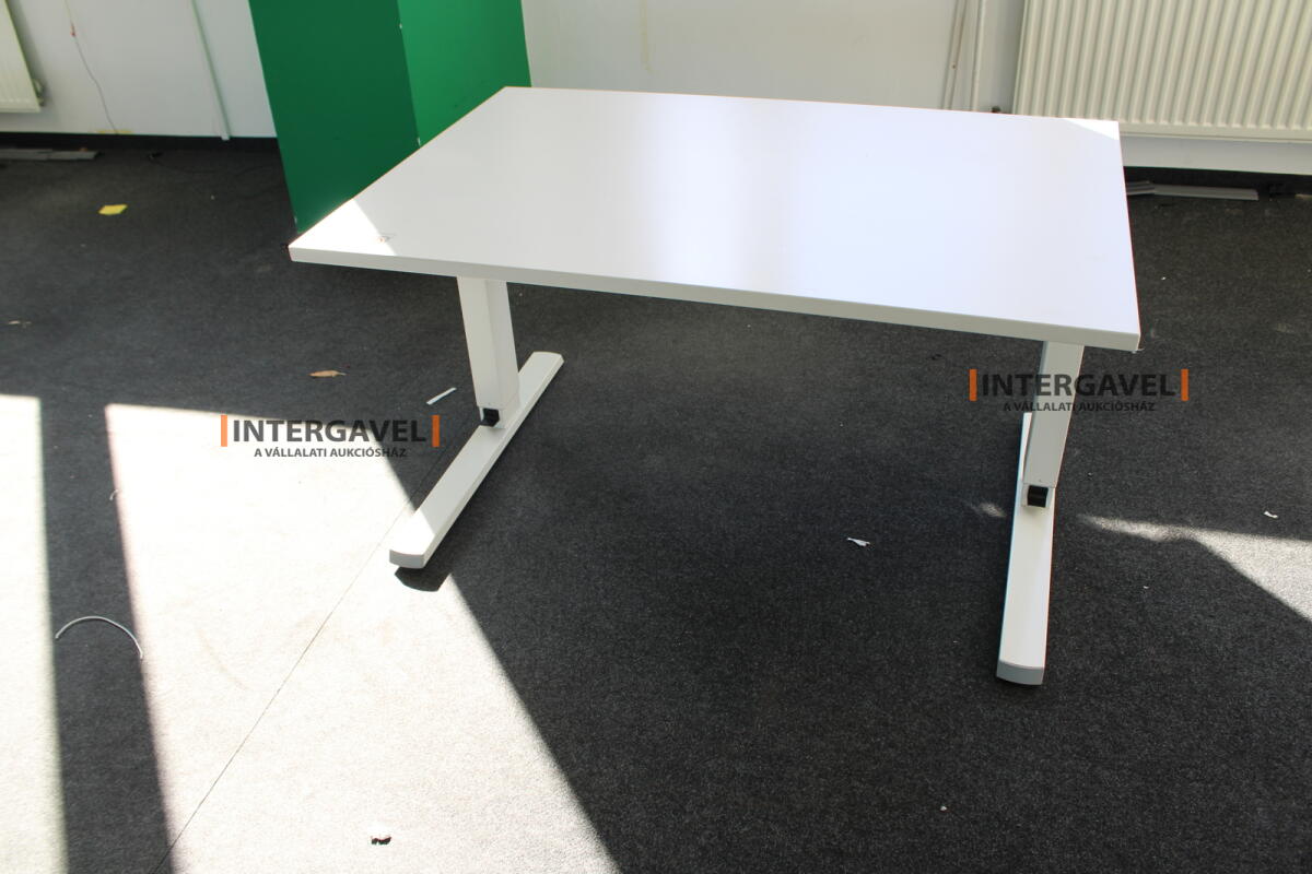 Íróasztal (mechanikusan emelhető-1200 mm) 2