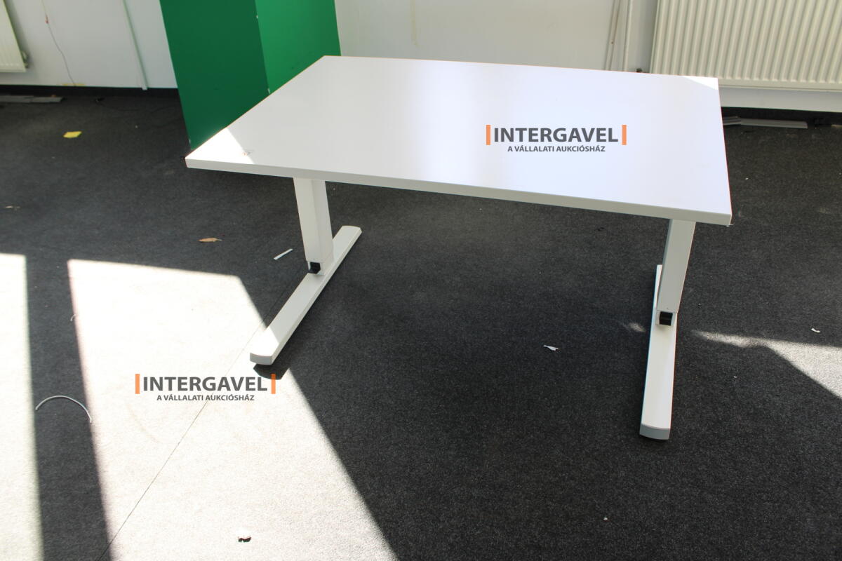 Íróasztal (mechanikusan emelhető-1200 mm) 2