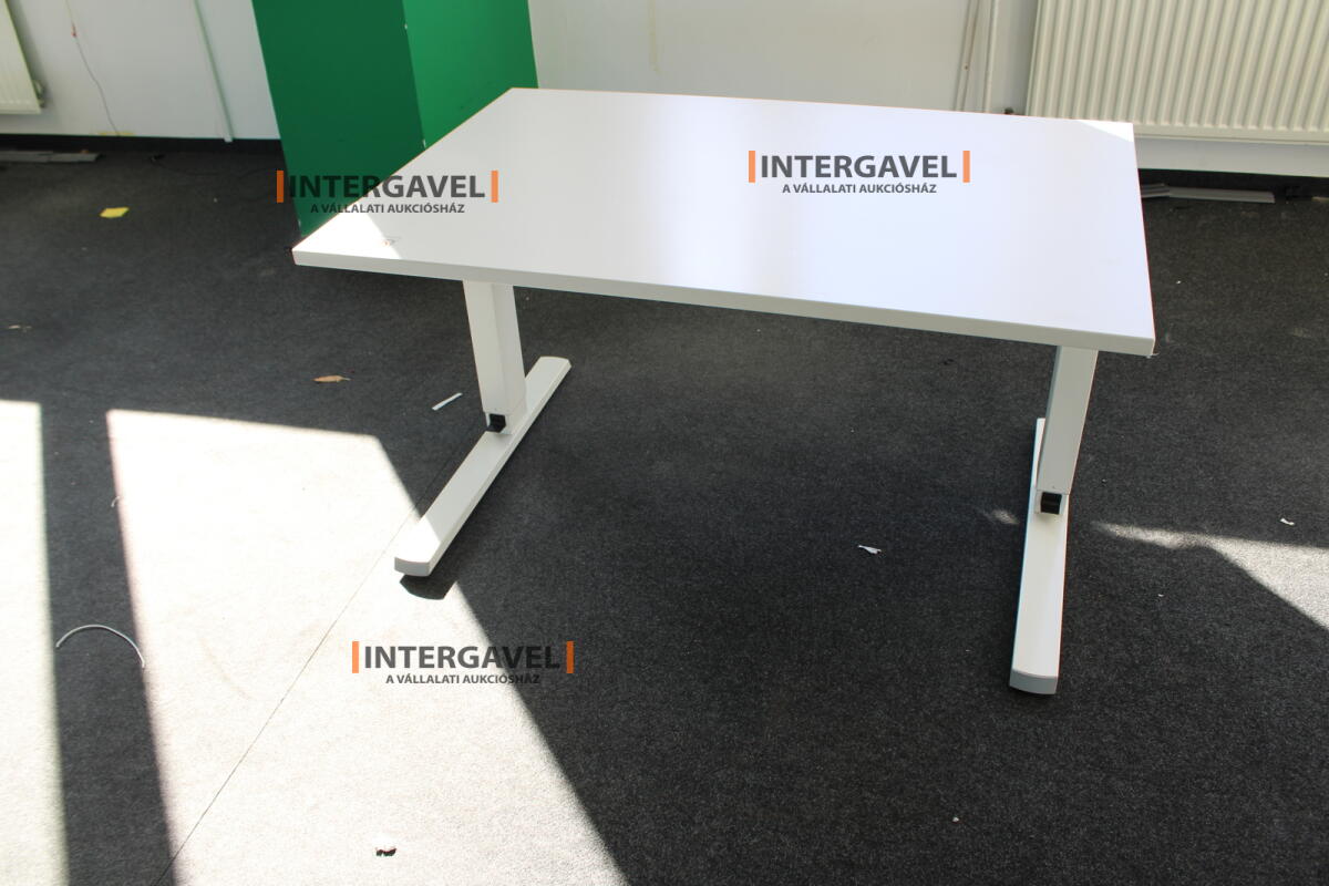 Íróasztal (mechanikusan emelhető-1200 mm) 2