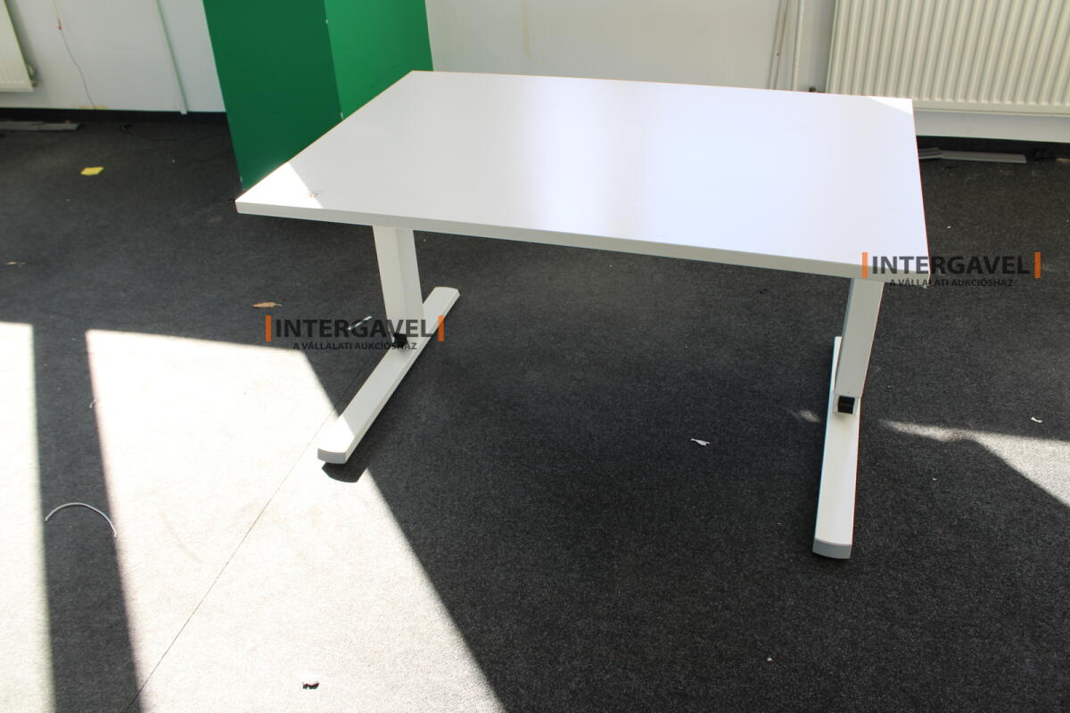 Íróasztal (mechanikusan emelhető-1200 mm) 2