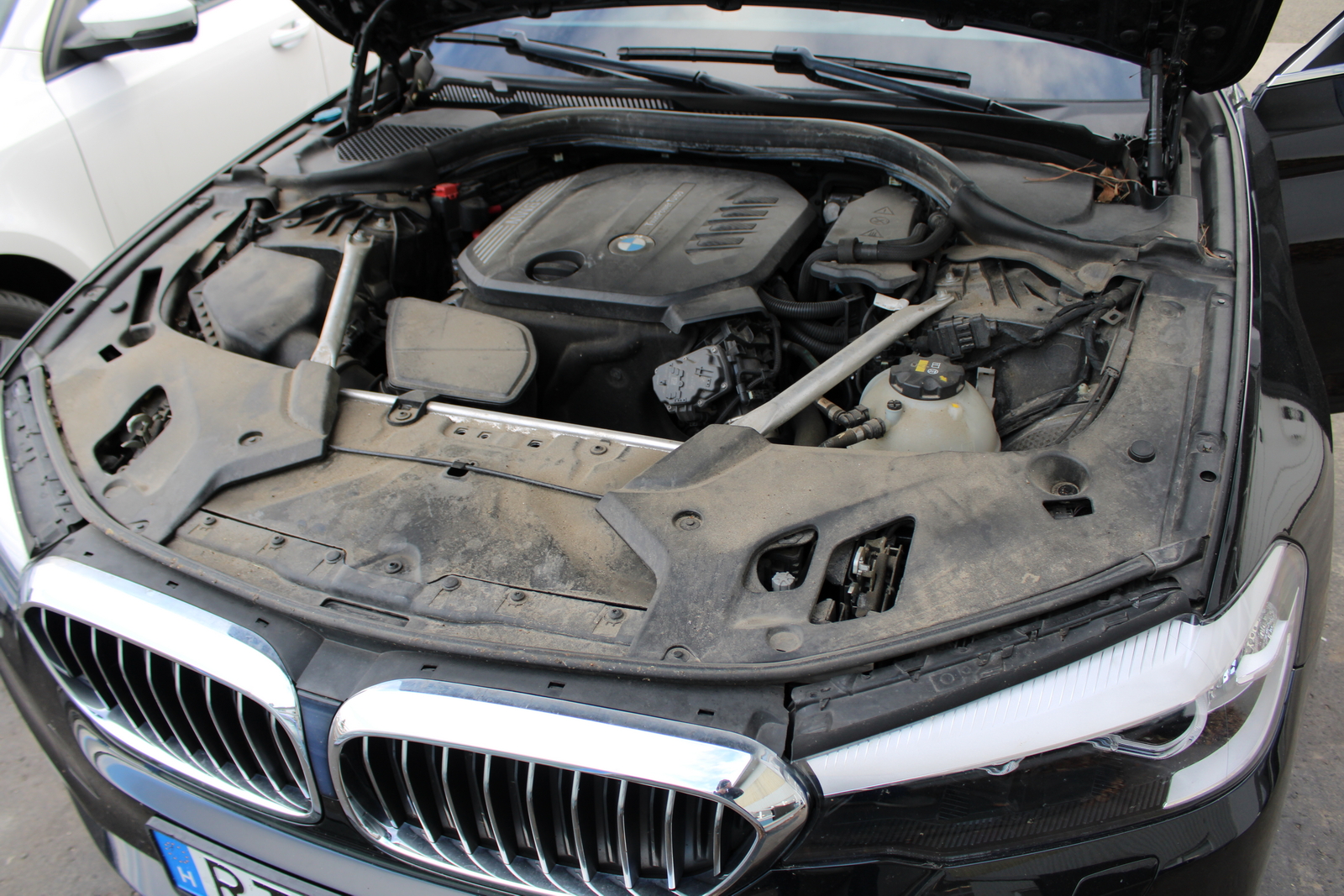 BMW 520d XDRIVE személygépjármű 13