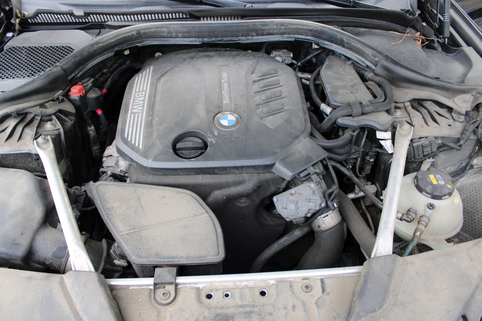 BMW 520d XDRIVE személygépjármű 14