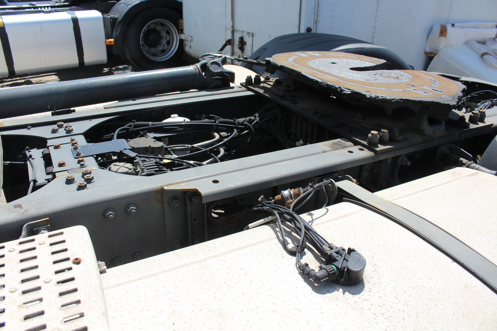 Nyergesvontató-DAF XF480FT 15