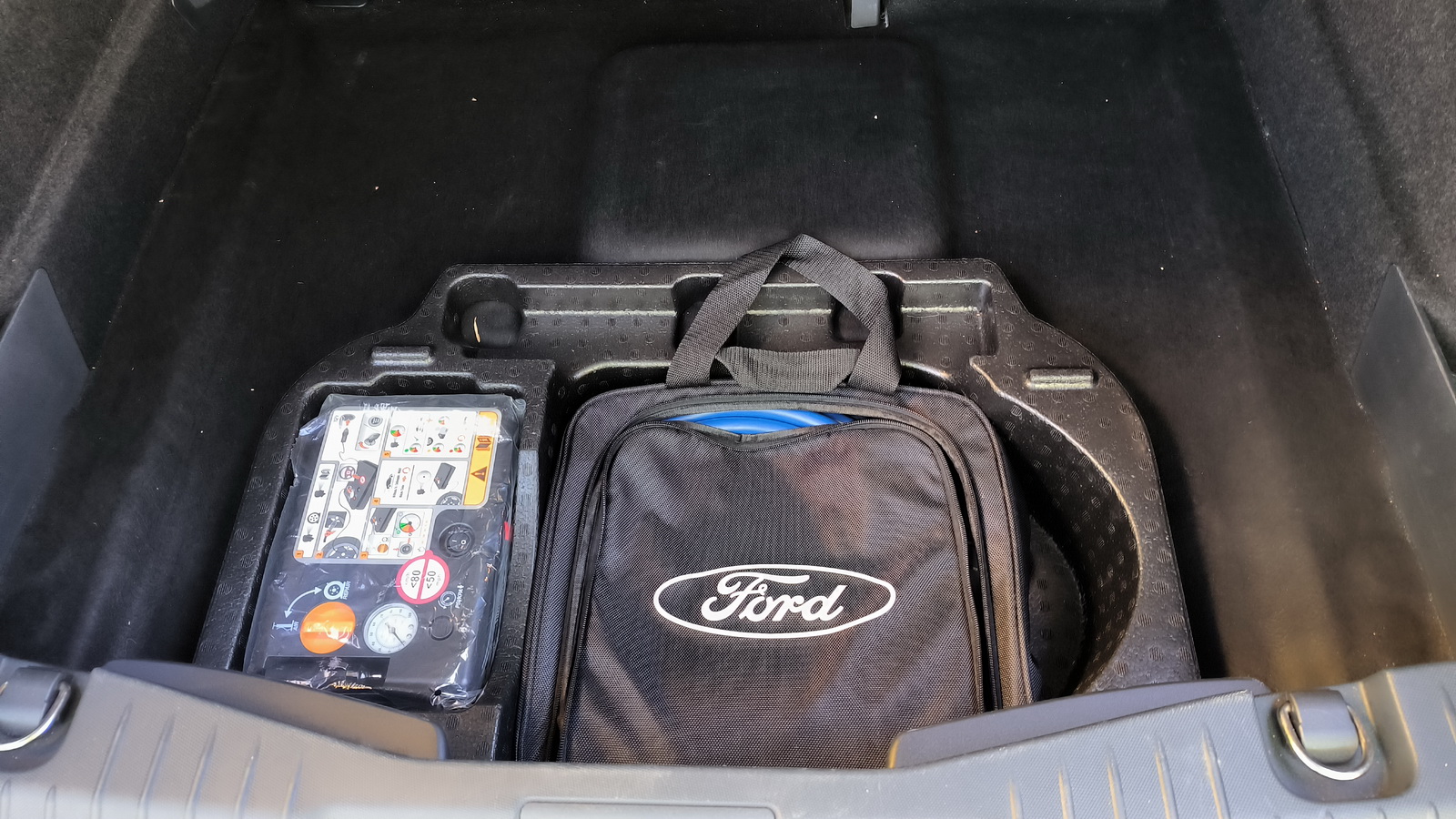 Ford Mustang MACH-E személygépjármű 25