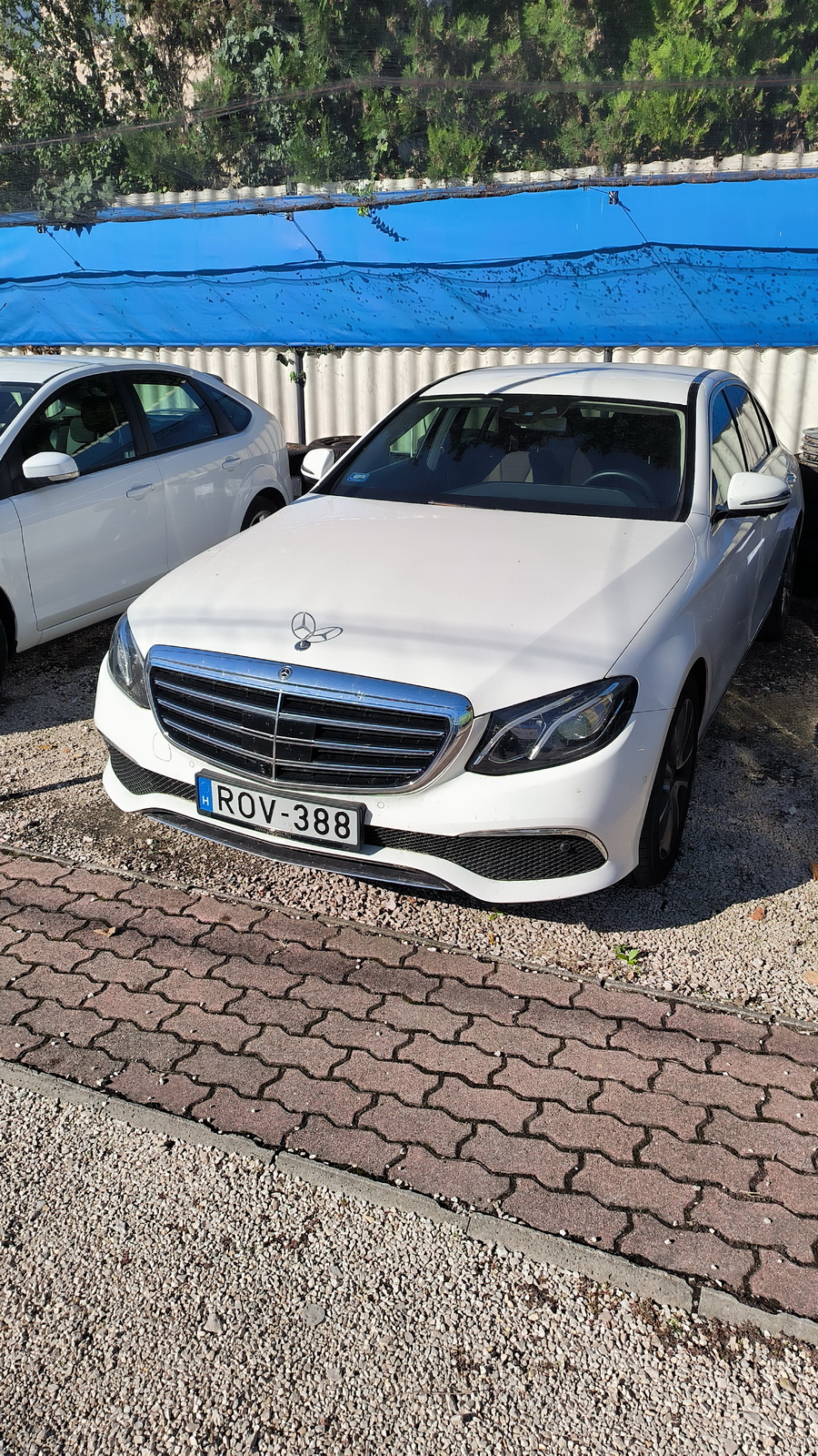 Mercedes-Benz E200 4Matic személygépjármű 2